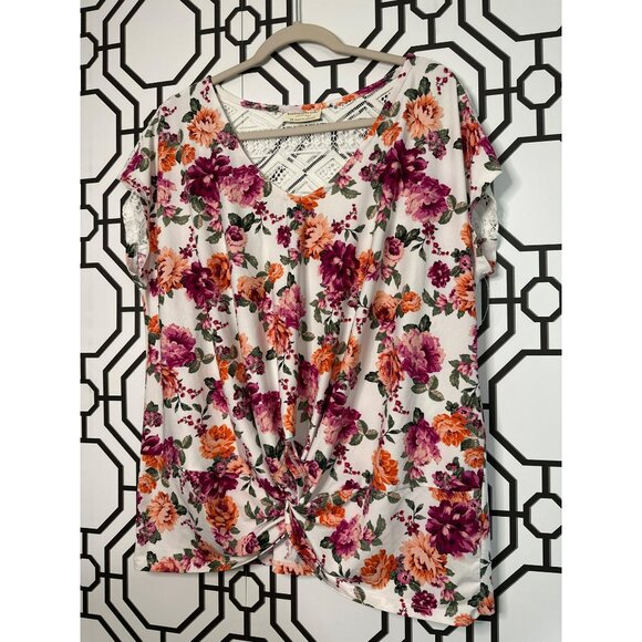 Bobbie Brooks Ladies V Neck, Lace Super Soft , Stretchy Blouse Size 1X Plus Size - Picture 3 of 6